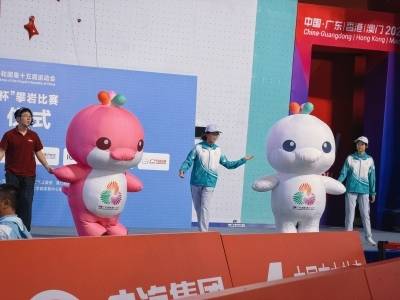 除了出圈的“大湾鸡”，打动你的为何是这段“最强BGM”？| 小影VLOG