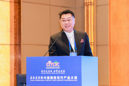 新加坡亚汇达金融顾问有限公司投资总监黄达阐述全球趋势与关税对橡胶价格的影响。