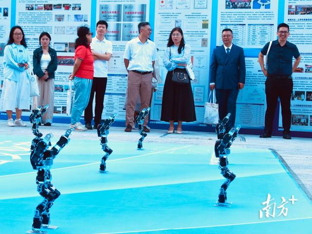 汕头大学举办第一届数智文化节。汕大宣供图 汕头大学举办第一届数智文化节。汕大宣供图