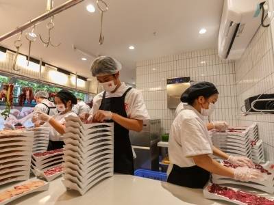 媒体+“链”上潮汕牛肉火锅，“每日鲜切”是如何炼成的？ | 2025南方牛业大会