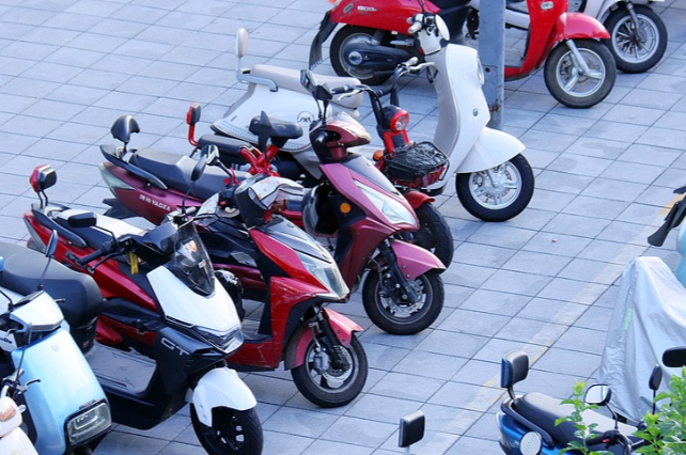 今日热搜 | 新国标“电鸡”不够人性化？工信部回应