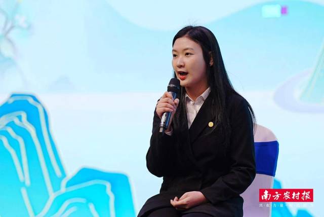 阳光农业相互保险公司清远中心支公司代表黄智敏。