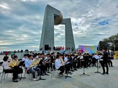 一场公共艺术展，让南澳青澳湾北回归线广场变身露天“艺术馆”