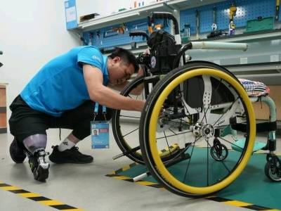 “我知道这对他们有多重要”，假肢修复师为残特奥选手“续力”