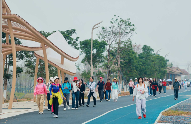 “沿着高速游南沙”现场。 “沿着高速游南沙”现场。