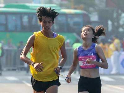 当一个人，选择成为另一个人的眼睛