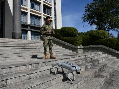 爱心企业捐装备，为怀集武装工作注入新动能