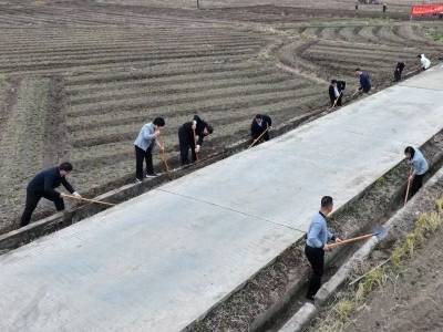 阳春市动员部署冬种生产、水利冬修大会战暨水环境治理系列攻坚工作