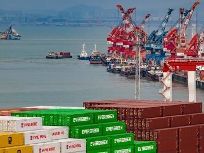 前11月广州港交出外贸优异成绩单，货量箱量双增10%以上