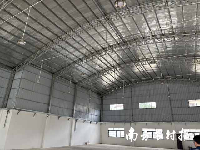 山茶油物理压榨智慧工厂建设项目中的800平方米钢架结构厂房现已完工 山茶油物理压榨智慧工厂建设项目中的800平方米钢架结构厂房现已完工