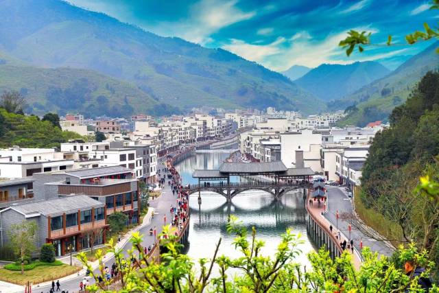 信宜市钱排镇打造“中国李乡·山水双合”精美小镇 信宜市钱排镇打造“中国李乡·山水双合”精美小镇