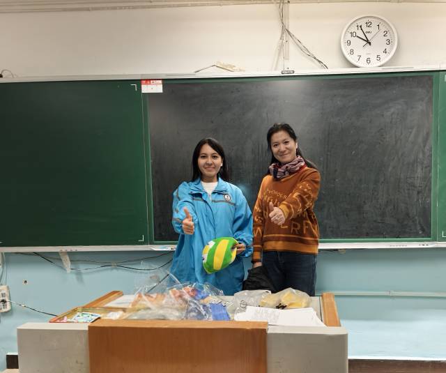 疏附县第二中学援疆教师沈明:做眼中有光的年轻人