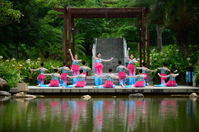 民间杯花舞氛围浓厚。 来源：兴宁市文化馆  