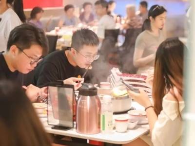 “媒体＋”首届火锅节“喊全国人民吃潮汕牛肉火锅！到广东过大年！”