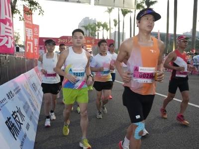 视频｜2025江门马拉松赛开跑