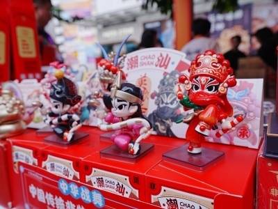 普宁非遗焕新，英歌舞盲盒圈粉文明集市｜文明集市县域行①