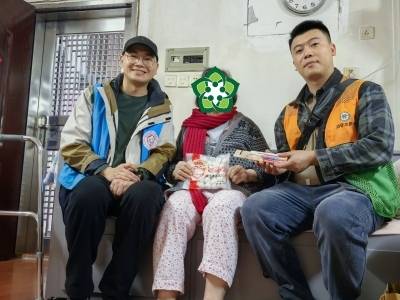 冬至送温暖！黄花岗街“团圆福袋”情暖辖区困难群众