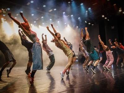 三天24场沉浸式展演！广东现代舞团年终迎春环境互动艺术季登陆永庆坊