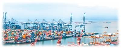 广州港南沙港区集装箱码头。吕华当摄（人民图片）