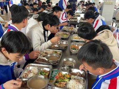 校园餐的“加减法”：海陵区多措并举守护学生“舌尖上的幸福”