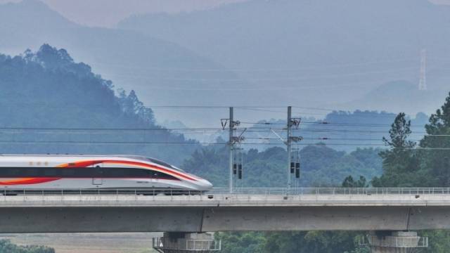 视频｜广州白云⇋湛江1.5小时，枢纽之城活力湾区欢迎您！