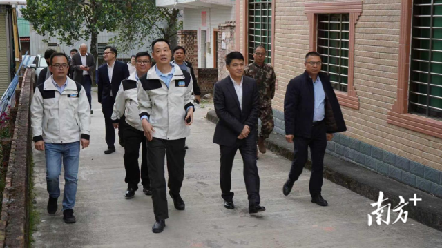 广东省盐业集团有限公司党委书记、董事长黄祥清调研横岭村典型村培育建设情况