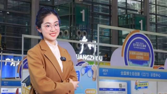 “爆改”职业妆还包精修图，招聘会现场的“羊毛”你薅了吗？