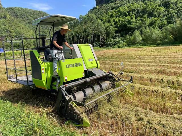 水稻秸秆收集