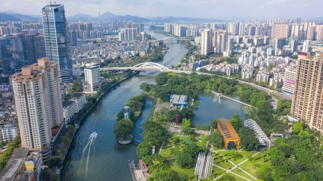 南方特辑｜盘点2025：感受中山之力