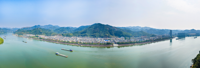 从外到内，一场看得见、感受得到的蝶变，正在连江口镇发生。