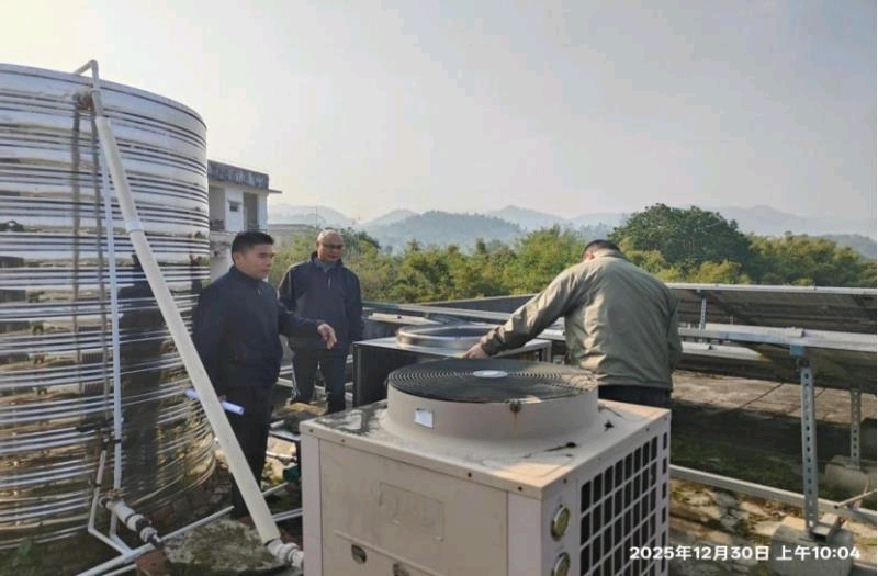 女生宿舍24小时恒温热水供应系统启用。 &nbsp;通讯员供图