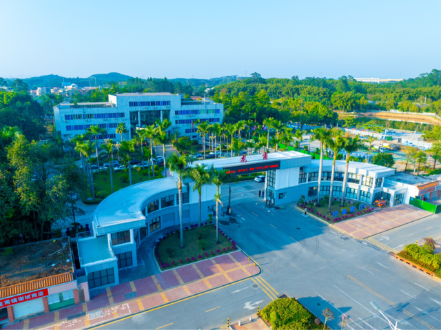 圩镇客厅脱胎于镇政府门楼。