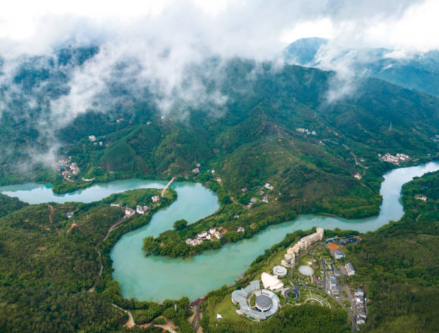 信宜黄华江。张鹏飞 摄