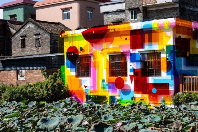 广东南海大地艺术节的许多作品灵感来源于珠三角水乡的桑基鱼塘文化（图：视觉中国）