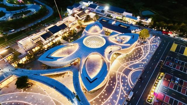 包茂高速柏桥服务区。