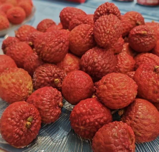 刚解冻的仙进奉冻眠荔枝。