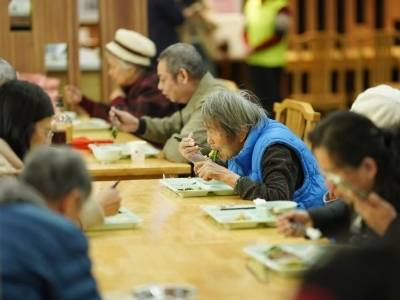 爱心捐赠大增！佛山小巷免费午餐店将变“共享食堂”