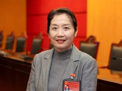 共享单车乱停放何解？人大代表徐嵩：建议统一规划共享单车电子围栏｜2026广州两会