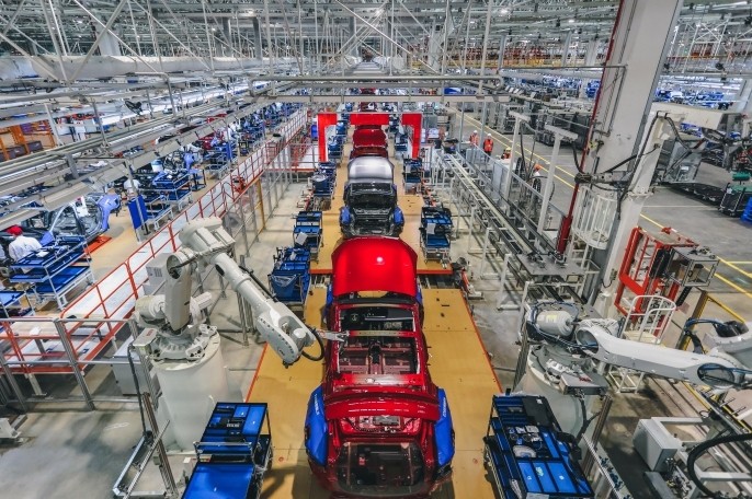 2025年车市销量创新高，TOP5车企“吃掉”半数天下