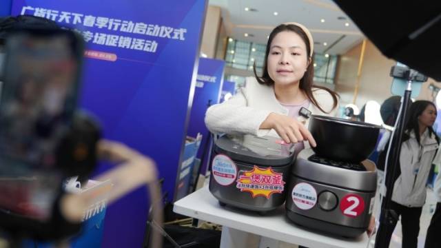 老妈让我用一万翻新厨房？｜广货节探营