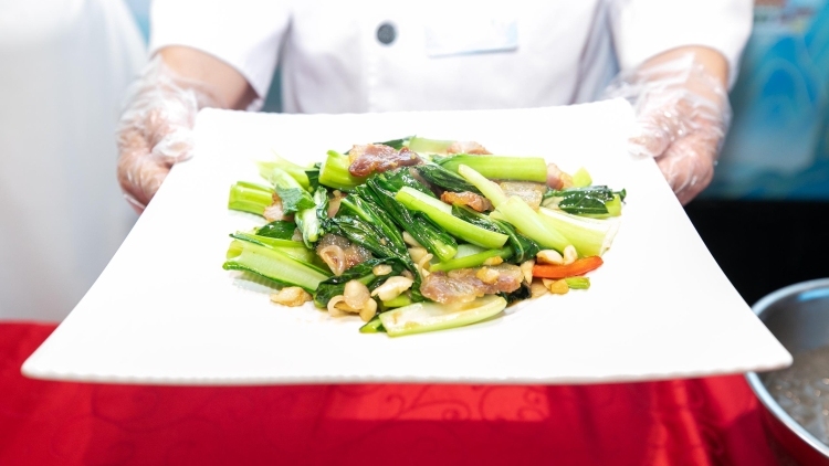国家名厨炒热粤味珍品，连州菜心飘香深圳福田