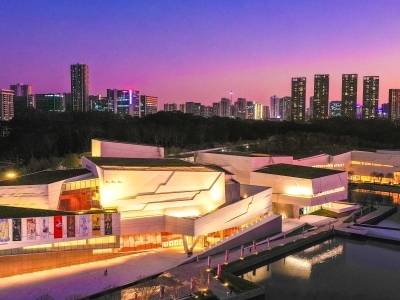 顶流IP集结！深圳龙华迎来首个专业演艺场馆