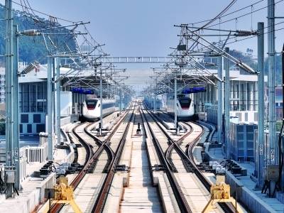广州：推进南珠（中）城际、广佛西环城际建设丨2026广州两会
