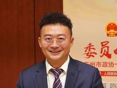 市政协委员徐科飞：规范“集约式外卖厨房”发展，筑牢食品安全防线｜2026广州两会