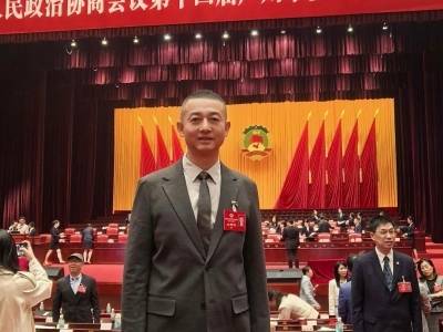 市政协委员董靖：破解“城市客厅”治理短板！建立电动自行车停放长效管理机制｜2026广州两会