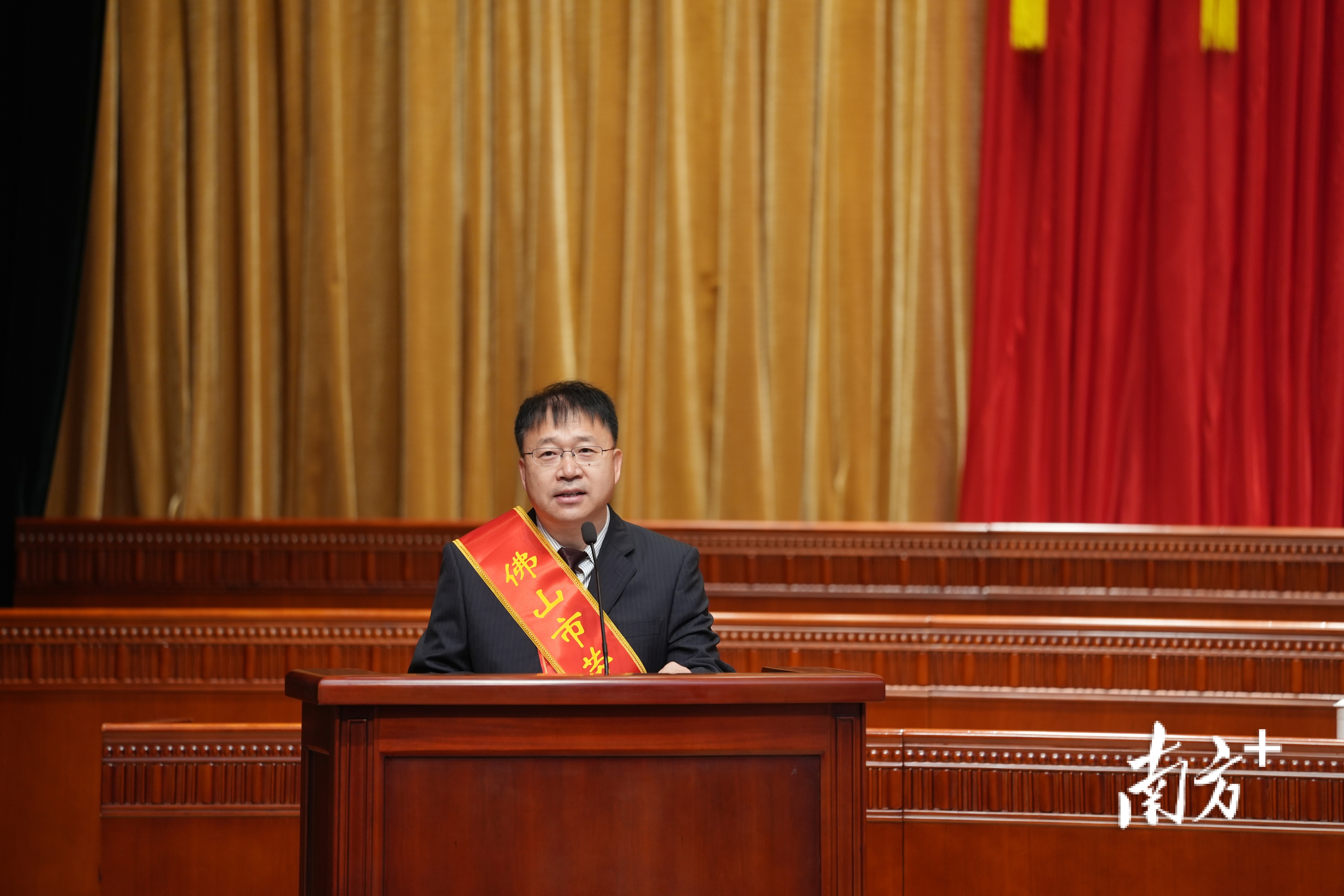 佛山市劳动模范，季华实验室研究组负责人米少波分享科研成长经历。&nbsp; &nbsp;廖明璨 摄&nbsp;