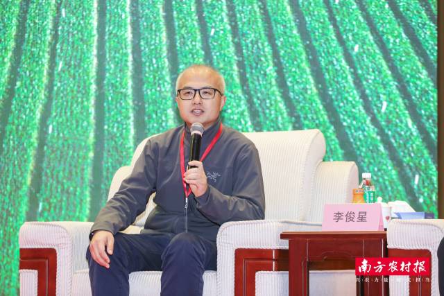 广东省农科院蔬菜研究所副所长、研究员，省蔬菜产业技术体系岗位专家 李俊星