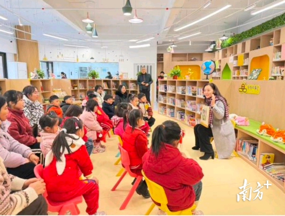 现场，一场场沉浸式阅读体验活动，让书香迅速弥漫开来。&nbsp;