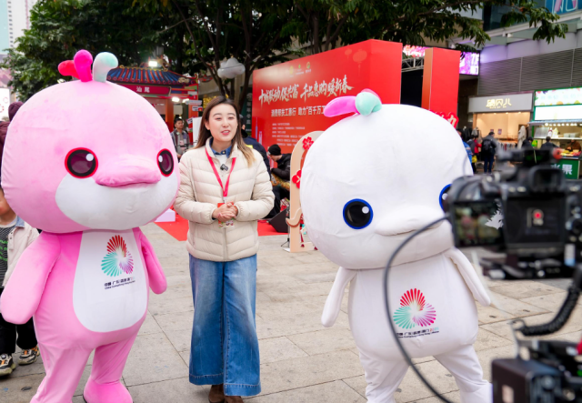 南方农村报主播现场直播推介活动精彩内容。