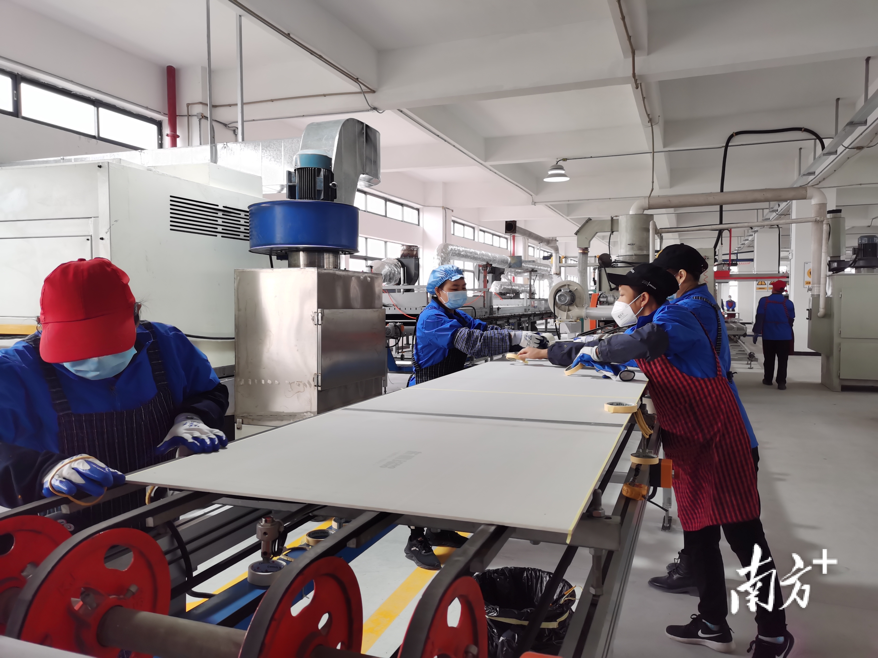 南庄加快传统产业升级。&nbsp; &nbsp; &nbsp;南庄镇供图